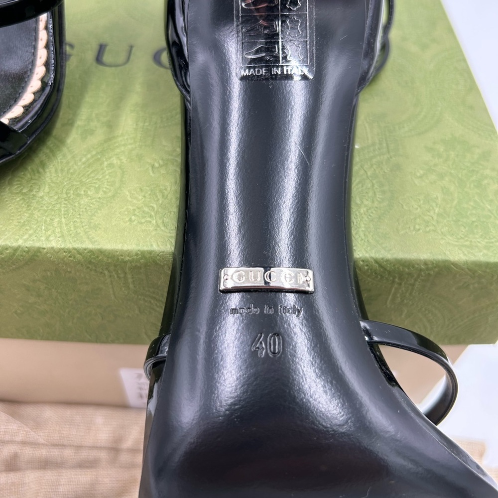 Women's Gucci, patent leather ankle strap, heeled sandals size 40 made in Italy - Picture 11 of 12